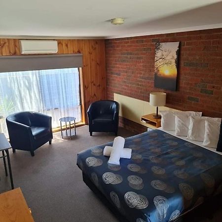 Kyabram Country Motel Bagian luar foto
