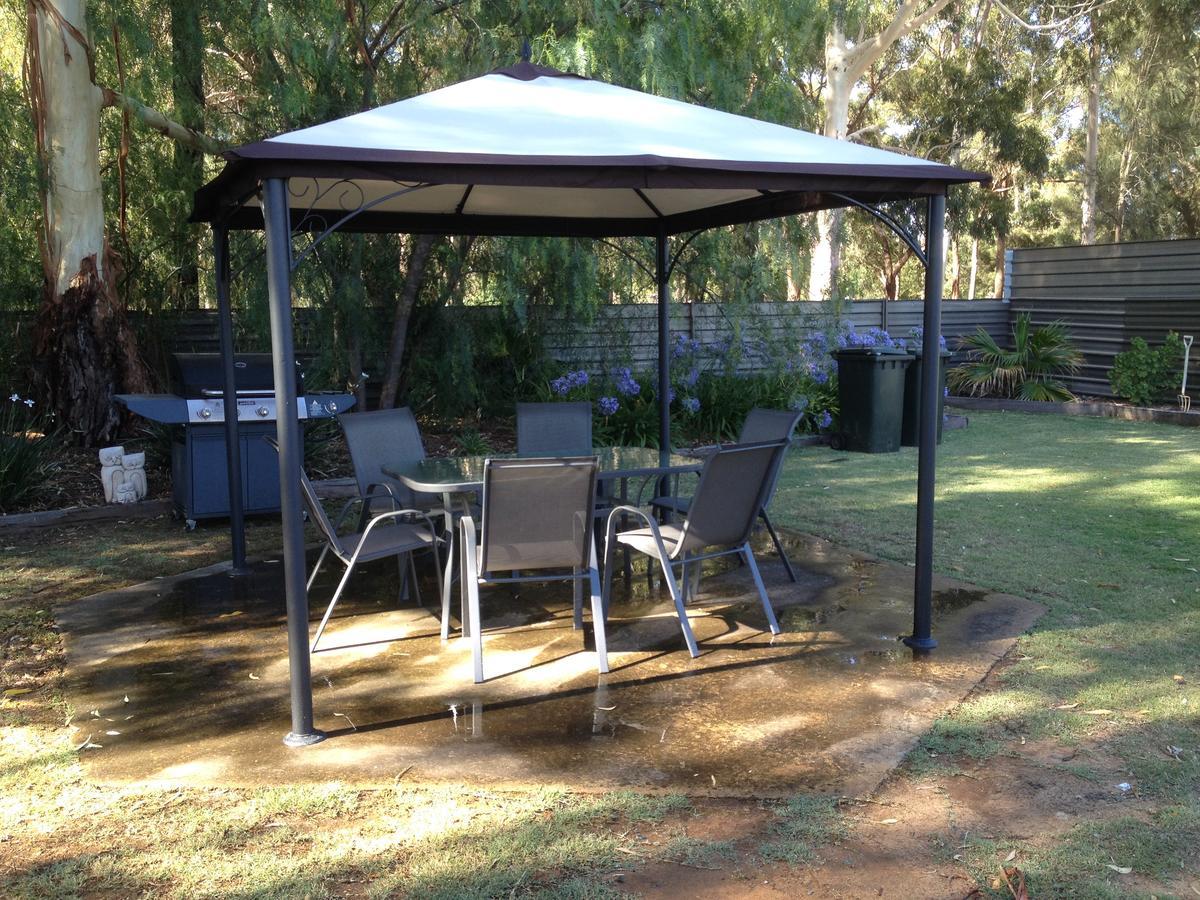 Kyabram Country Motel Bagian luar foto
