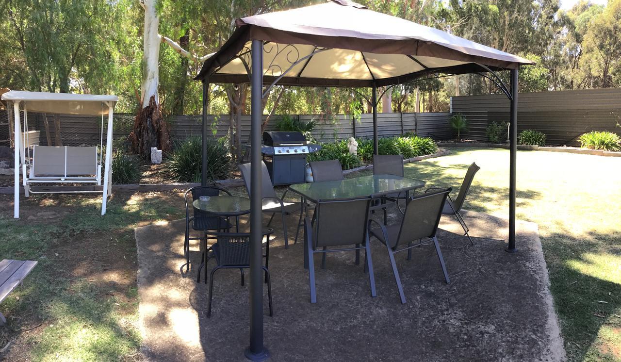 Kyabram Country Motel Bagian luar foto