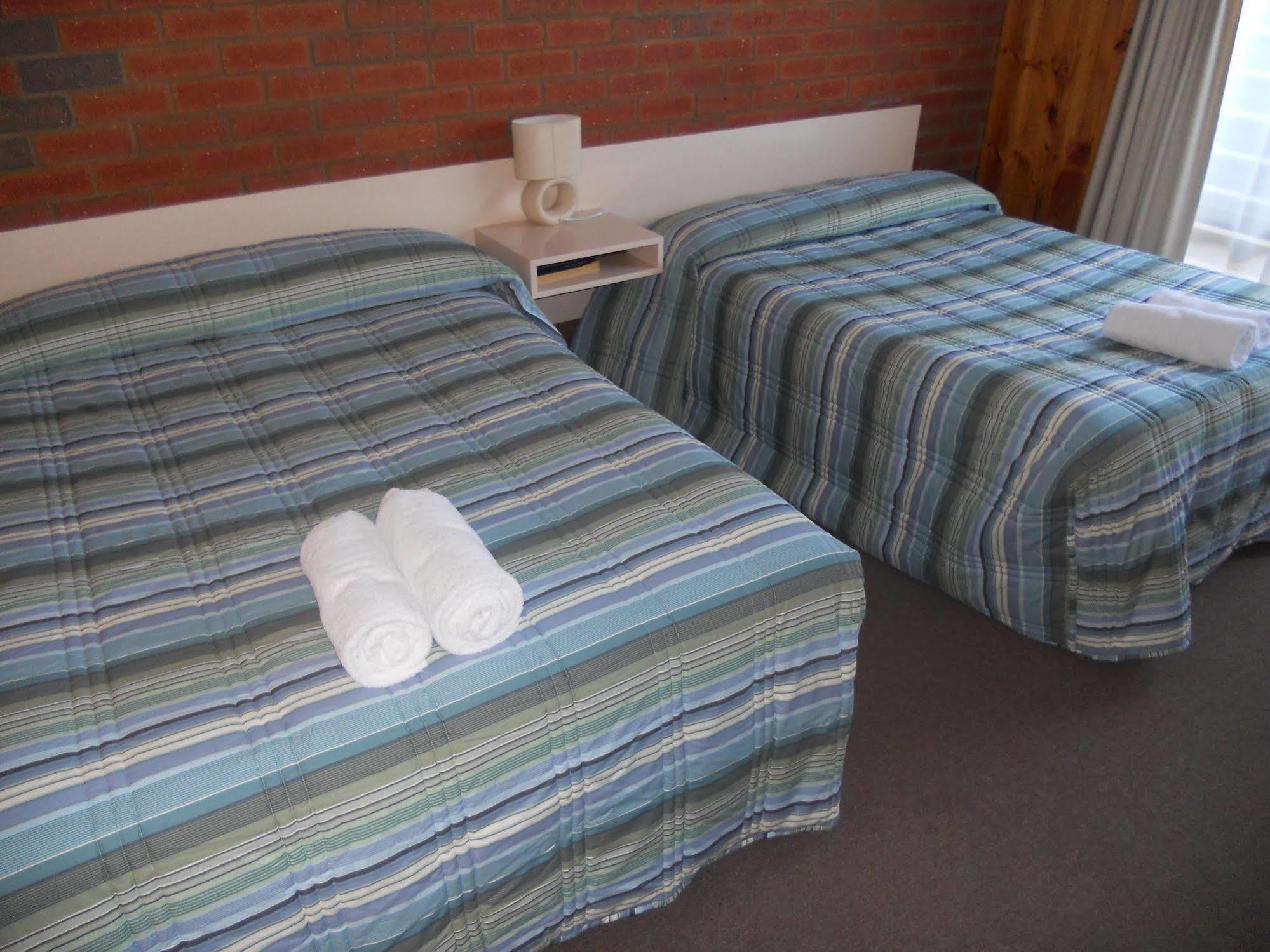Kyabram Country Motel Bagian luar foto